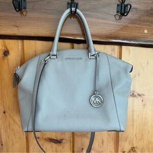 Michael Kors “Riley” handbag.  Gray Very good condition